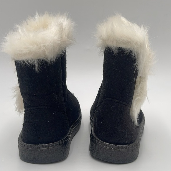 China Buttons City Toddler Girls Boots Black Faux Fur Lined Boots Size 21 - Picture 3 of 8